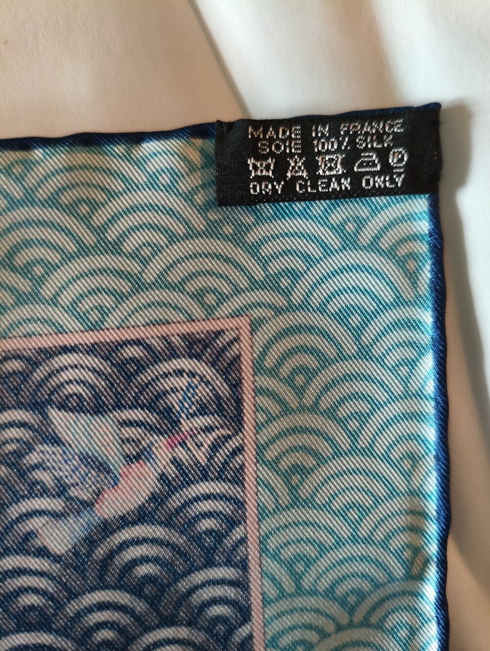 AUTHENTICATED 💙 Hermès NWOT Bateau Fleuri 100% Silk Square + Original Box - Picture 3 of 16
